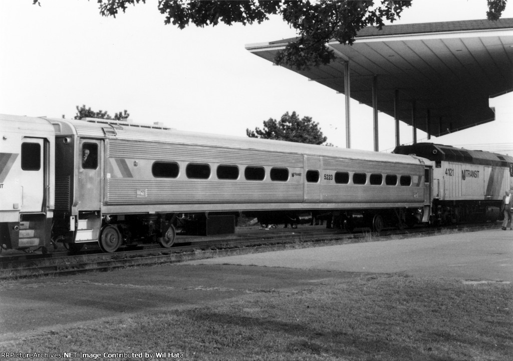 NJT Comet IB Coach 5223